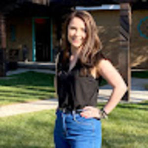 Meet your Posher, Denae